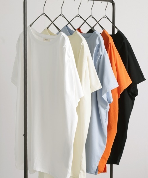 HUG.U（ハグユー）の「ひんやり。接触冷感 Tシャツ（Tシャツ/カットソー・レディース・アイボリー/オレンジ/ブラック/ホワイト/ライトブルー・FREE）」の6枚目の写真