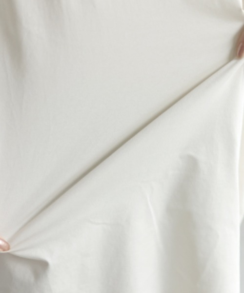 HUG.U（ハグユー）の「ひんやり。接触冷感 Tシャツ（Tシャツ/カットソー・レディース・アイボリー/オレンジ/ブラック/ホワイト/ライトブルー・FREE）」の11枚目の写真
