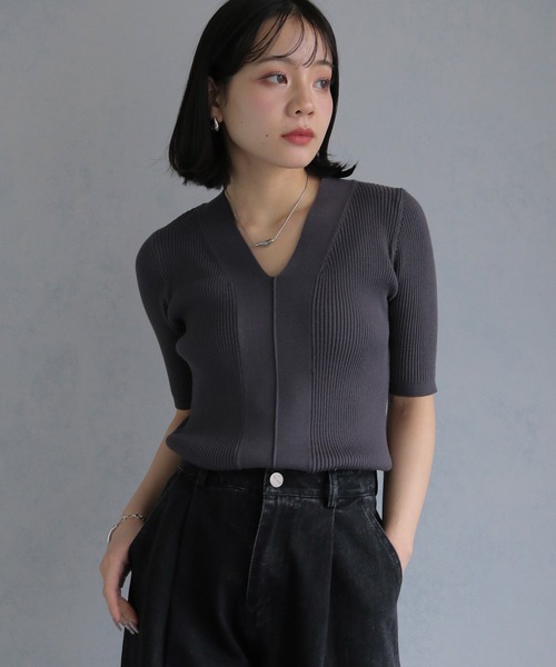 cheriella(シェリエラ)の「【cheriella】 ベーシックサマーニット1(Tシャツ/カットソー・レディース・チャコールグレー/アイボリー/ブラック/ブルーグリーン/ブラウン・M)」の18枚目の写真