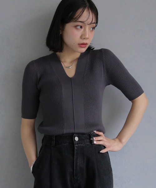 cheriella(シェリエラ)の「【cheriella】 ベーシックサマーニット1(Tシャツ/カットソー・レディース・チャコールグレー/アイボリー/ブラック/ブルーグリーン/ブラウン・M)」の21枚目の写真