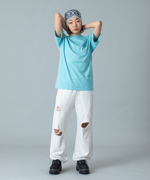 X-girl(エックスガール)の「GLOW LOGO S/S TEE(Tシャツ/カットソー・レディース・チャコールグレー/ライトブルー/ホワイト・S/M/L)」の13枚目の写真