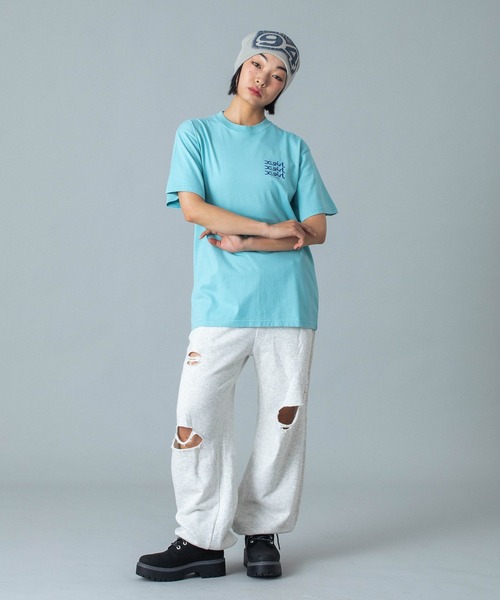 X-girl(エックスガール)の「GLOW LOGO S/S TEE(Tシャツ/カットソー・レディース・チャコールグレー/ライトブルー/ホワイト・S/M/L)」の14枚目の写真