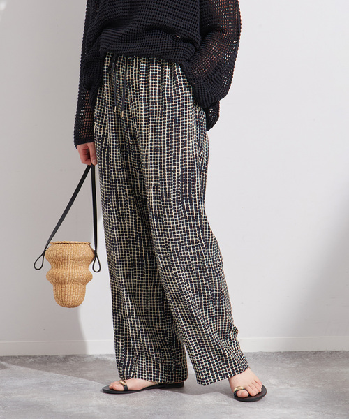 journal standard L'essage(ジャーナルスタンダードレサージュ)の「《SP》DEVEAUX モノトーンイージーパンツ(その他パンツ・レディース・ブラック×ブラック/アイボリー・FREE)」の1枚目の写真