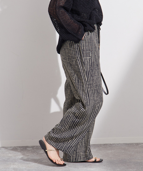 journal standard L'essage(ジャーナルスタンダードレサージュ)の「《SP》DEVEAUX モノトーンイージーパンツ(その他パンツ・レディース・ブラック×ブラック/アイボリー・FREE)」の7枚目の写真