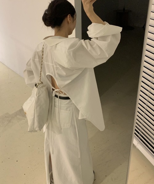 meJane（ミージェーン）の「バックオープンリボン 長袖シャツ（シャツ/ブラウス・レディース・ネイビー/ホワイト・FREE）」の2枚目の写真