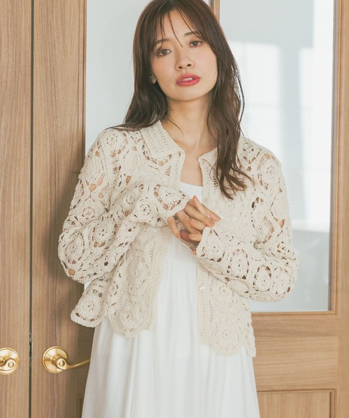 mysty woman（ミスティウーマン）の「クロシェシャツカーデ  493904（カーディガン/ボレロ・レディース・ブラック/アイボリー・FREE）」の9枚目の写真