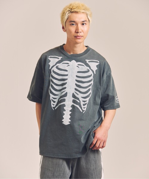 VANSON（ヴァンソン）の「VANSON-SKELTON BONES-Pigment Dyed Tee（Tシャツ/カットソー・メンズ・ブラック・M/L/XL）」の8枚目の写真