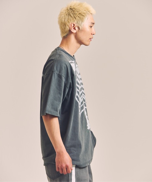 VANSON（ヴァンソン）の「VANSON-SKELTON BONES-Pigment Dyed Tee（Tシャツ/カットソー・メンズ・ブラック・M/L/XL）」の7枚目の写真