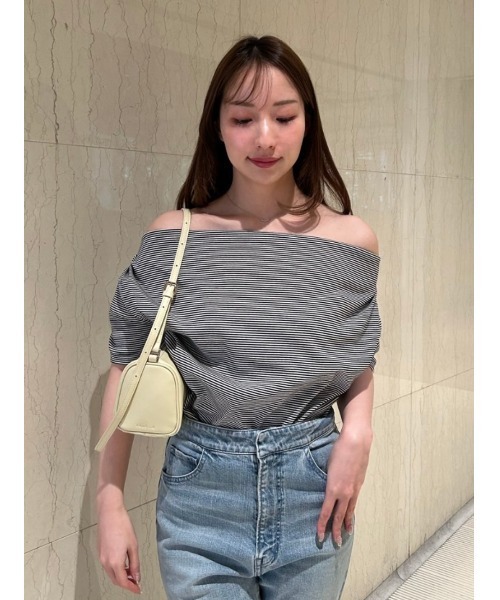 FRAY I.D(フレイアイディー)の「【USAGI ONLINE・ZOZO限定】ドレープネックオフショルカットソー(Tシャツ/カットソー・レディース・その他/ホワイト/ブラック/ライトブルー・FREE)」の11枚目の写真