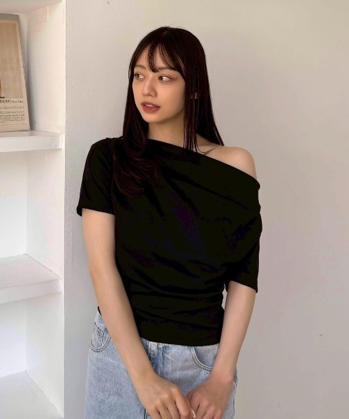 USAGI ONLINE・ZOZO限定】ドレープネックオフショルカットソー（T