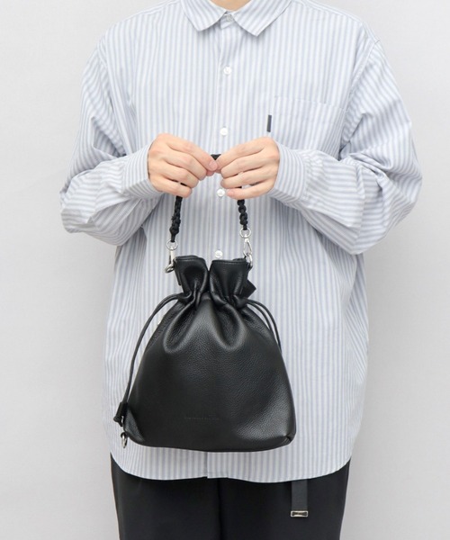 ADAM PATEK（アダムパテック）の「本革 レザー 2WAY 巾着 ハンド ミニショルダーバッグ（ショルダーバッグ・メンズ・ブラック・FREE）」の3枚目の写真