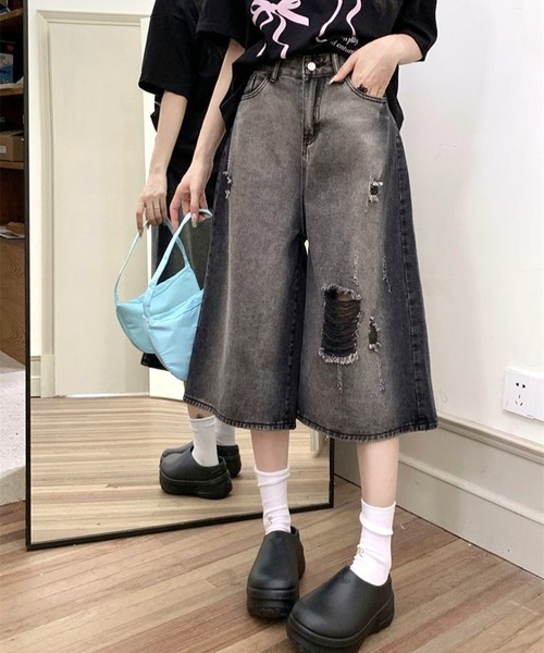 CANVAS+(キャンバスプラス)の「【CANVAS+】ダメージルーズストリートハーフパンツ(デニムパンツ・レディース・ブラック・LL/L/M/S)」の4枚目の写真