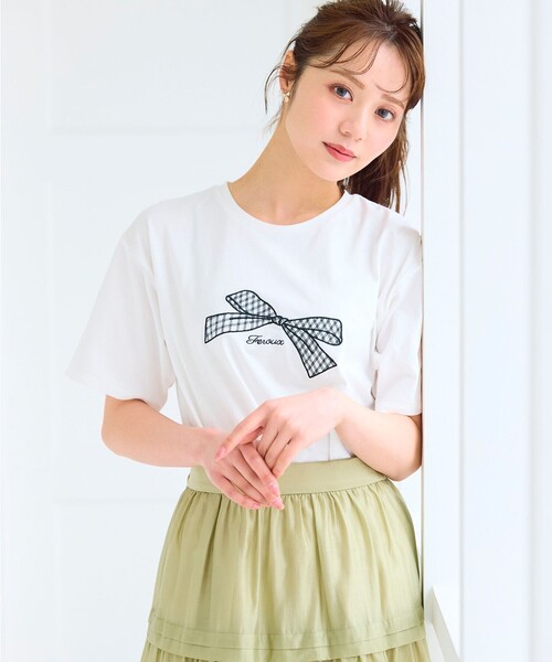 Feroux(フェルゥ)の「【洗える】リボン刺繍 Tシャツ(Tシャツ/カットソー・レディース・ホワイト系/ブラック系・F)」の5枚目の写真