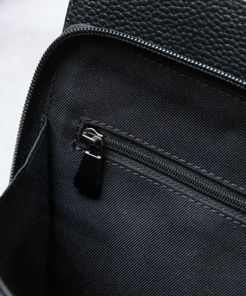 sankyo shokai(サンキョウショウカイ)の「クロコダイル スマホショルダー マット加工(ショルダーバッグ・メンズ・ブラック/ホワイト/ネイビー・FREE)」の13枚目の写真
