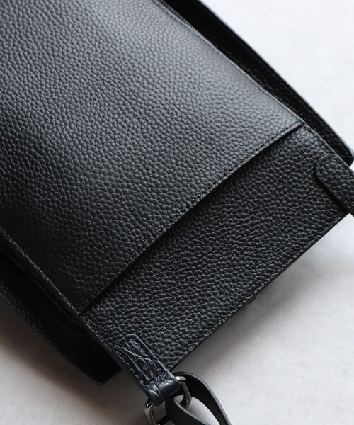 sankyo shokai(サンキョウショウカイ)の「クロコダイル スマホショルダー マット加工(ショルダーバッグ・メンズ・ブラック/ホワイト/ネイビー・FREE)」の15枚目の写真