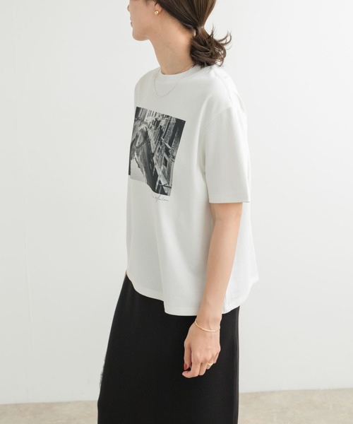 URBAN RESEARCH DOORS（アーバンリサーチドアーズ）の「フォトプリント半袖Tシャツ（Tシャツ/カットソー・レディース・オフホワイト/ホワイト系その他・MEDIUM）」の9枚目の写真