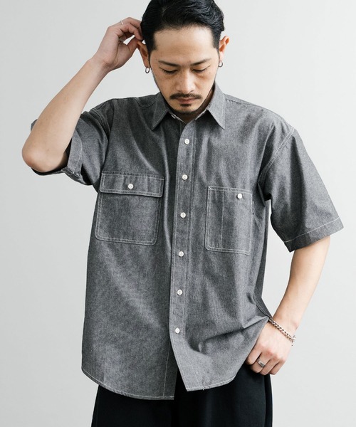 KRIFF MAYER（クリフメイヤー）の「KRIFF MAYER クリフメイヤー オーバーサイズシャンブレーチェーン刺繍半袖ワークシャツ 2455800（シャツ/ブラウス・メンズ・オフホワイト/チャコール/サックスブルー/ネイビー・M/L/XL）」の9枚目の写真