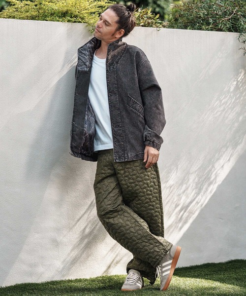 CAMBIO(カンビオ)の「mj10843- Stretch Denim High Neck Short Blouson ショートブルゾン(ブルゾン・メンズ・ブルー/ブラック・S/M/L)」の3枚目の写真