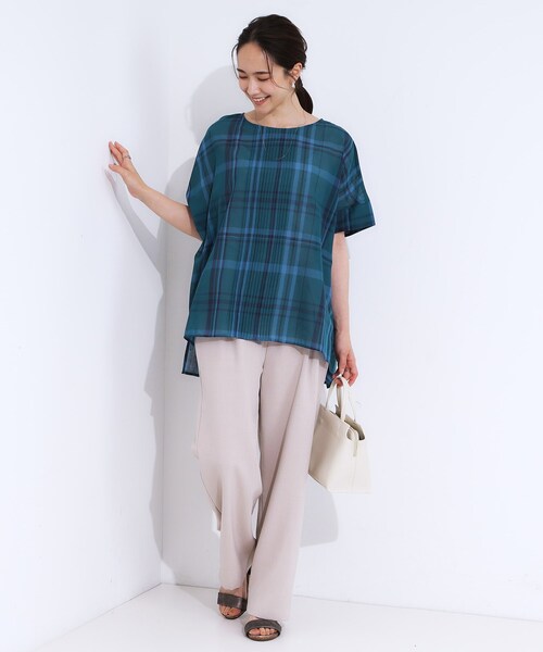 SHOO・LA・RUE(シューラルー)の「【S-LL/体型カバー】インせず着られる ポンチョシルエット シアーチェックブラウス(シャツ/ブラウス・レディース・ライトオレンジ系1/ブラック系1/ブルーグリーン・03/01/04/02)」の7枚目の写真