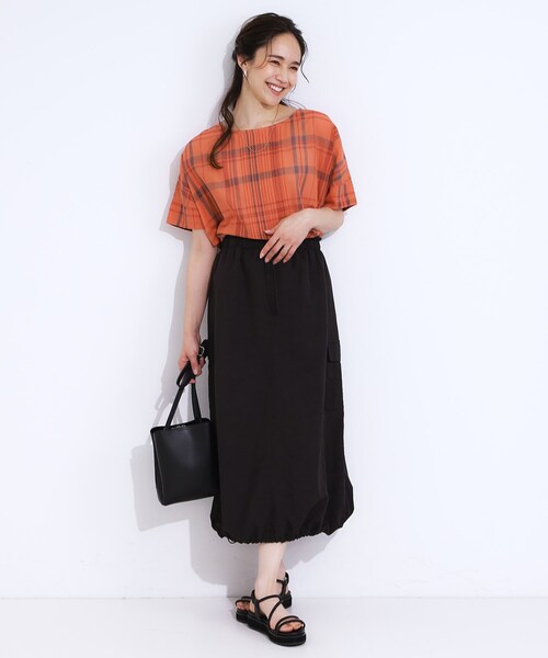 SHOO・LA・RUE(シューラルー)の「【S-LL/体型カバー】インせず着られる ポンチョシルエット シアーチェックブラウス(シャツ/ブラウス・レディース・ライトオレンジ系1/ブラック系1/ブルーグリーン・03/01/04/02)」の14枚目の写真
