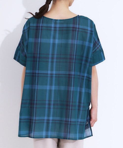 SHOO・LA・RUE(シューラルー)の「【S-LL/体型カバー】インせず着られる ポンチョシルエット シアーチェックブラウス(シャツ/ブラウス・レディース・ライトオレンジ系1/ブラック系1/ブルーグリーン・03/01/04/02)」の18枚目の写真