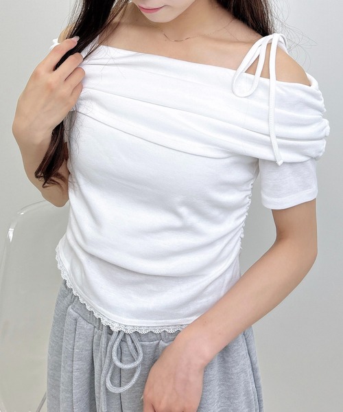 INGNI（イング）の「サイドギャザー肩リボンオフショルトップス（Tシャツ/カットソー・レディース・ブラック/ピンクベージュ/オフホワイト・M）」の5枚目の写真