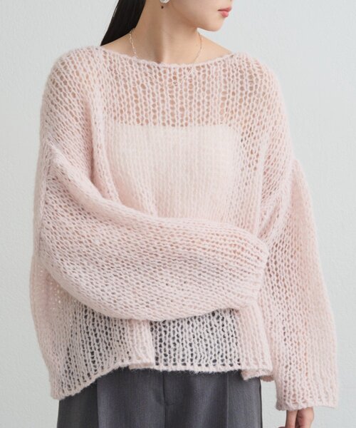 earthy（アーシー）の「シアーハンドライクオーバーニット（ニット/セーター・レディース・キャメル/ベビーピンク/オフホワイト/グレー・FREE）」の4枚目の写真