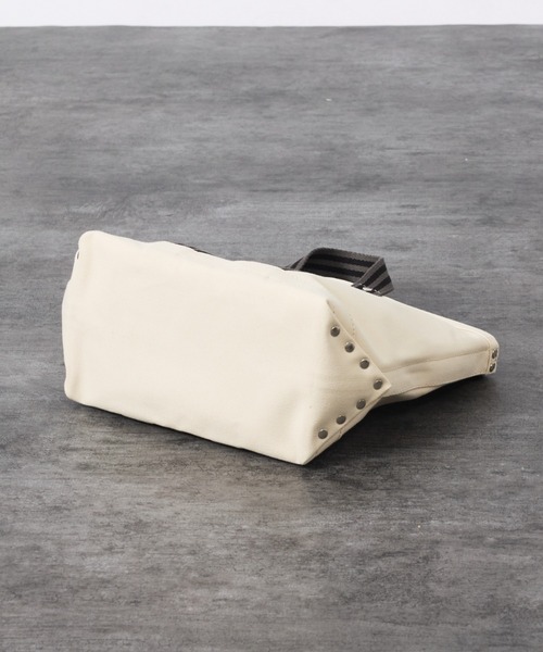 MASTER&Co(マスターアンドコー)の「【MASTER&Co./マスターアンドコー】IVY TOTE BAG/ミディアム トートバッグ/スタッズ付き /ユニセックス(トートバッグ・メンズ・グレー系その他/ブラウン系その他・フリー)」の11枚目の写真