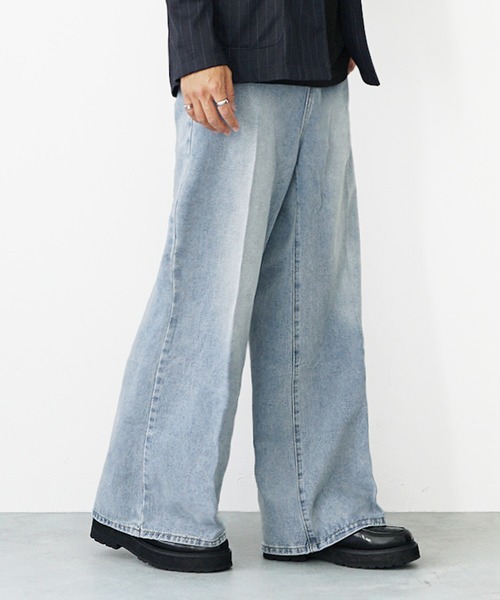 MinoriTY(マイノリティ)の「【MinoriTY】チルワイドフレアデニムパンツ ワイドデニム セミフレア センタープレス メンズ(デニムパンツ・メンズ・ライトブルー/ライトブラック・M/L/S)」の7枚目の写真