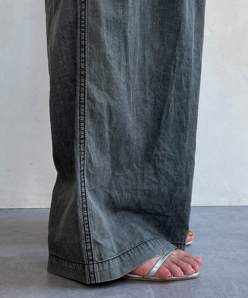 DouDou(ドゥドゥ)の「ソフトタッチデニムオールインワン(つなぎ/オールインワン・レディース・ブルー/ブラック・36/38)」の12枚目の写真