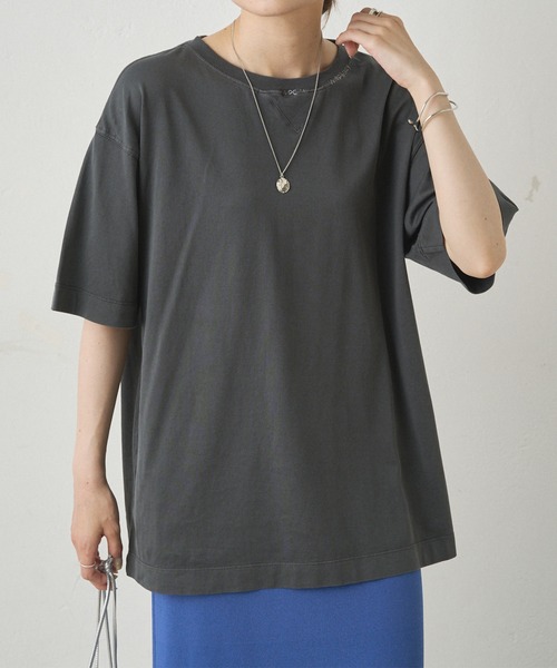 PUAL CE CIN（ピュアルセシン）の「ワンポイント刺繍ヴィンテージライクT（Tシャツ/カットソー・レディース・チャコールグレー/オートミール/ブラウン/レッド・FREE）」の9枚目の写真