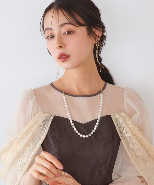 RUIRUE BOUTIQUE（ルイルエブティック）の「2way パール メタル スティックチェーン イヤリング ｜ レディース 結婚式 パーティードレス セレモニー お呼ばれ 華やか 上品 オケージョン 揺れる アクセサリー（イヤリング・レディース・シルバー/ゴールド・FREE）」の8枚目の写真