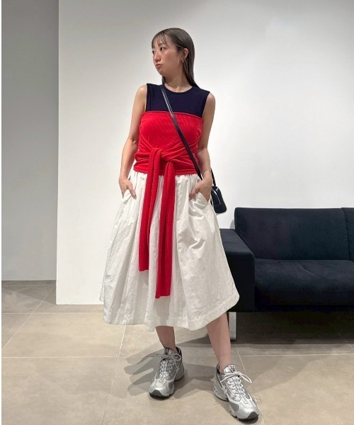 emmi(エミ)の「2wayチューブトップ付きタンクトップ(タンクトップ・レディース・その他/レッド/ネイビー・F)」の2枚目の写真