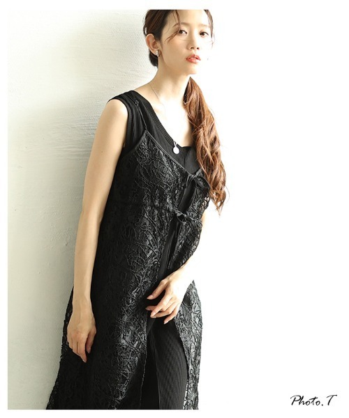 Sawa a la mode（サワアラモード）の「総レースコード刺繍キャミソール重ね着ワンピース（ワンピース・レディース・ホワイト/ブラック・FREE）」の4枚目の写真