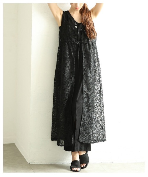 Sawa a la mode（サワアラモード）の「総レースコード刺繍キャミソール重ね着ワンピース（ワンピース・レディース・ホワイト/ブラック・FREE）」の12枚目の写真