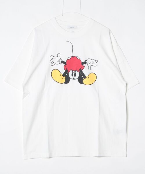 Disney(ディズニー)の「SHIPS any: /ミッキーマウス/ サイン & ポージング Tシャツ◇(Tシャツ/カットソー・メンズ・ホワイト系/ホワイト/ダークグレー/ライトホワイト/チャコールグレー・SMALL/MEDIUM/LARGE/X-LARGE)」の2枚目の写真
