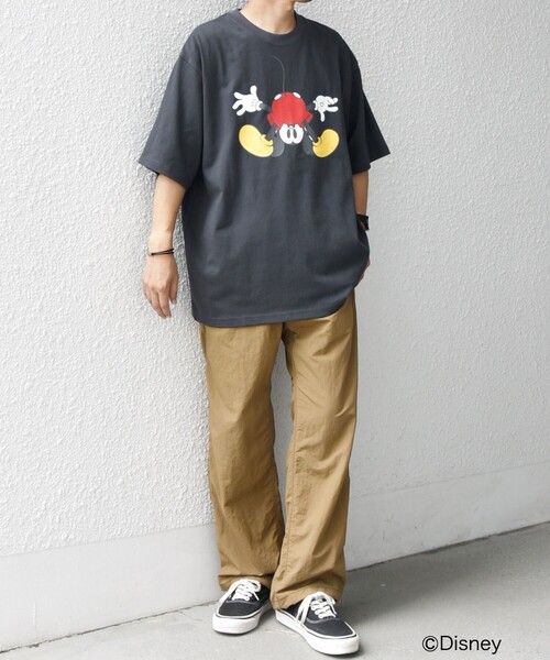 Disney(ディズニー)の「SHIPS any: /ミッキーマウス/ サイン & ポージング Tシャツ◇(Tシャツ/カットソー・メンズ・ホワイト系/ホワイト/ダークグレー/ライトホワイト/チャコールグレー・SMALL/MEDIUM/LARGE/X-LARGE)」の19枚目の写真