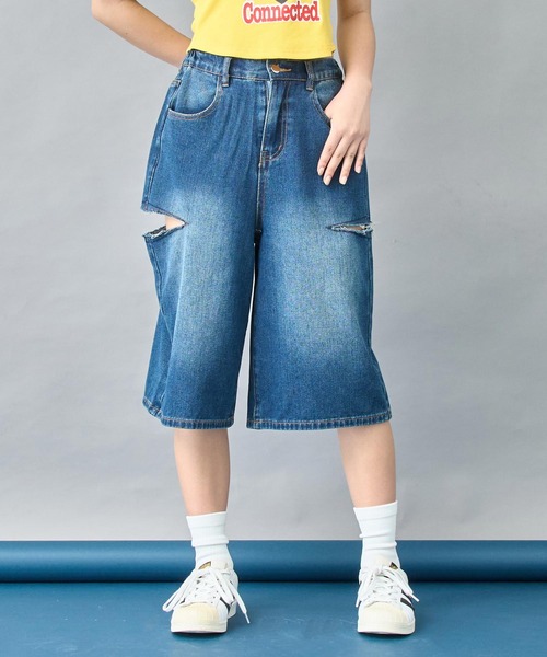 ANAP(アナップ)の「サイドカット デザインハーフパンツ(デニムパンツ・レディース・ブルー/ライトブルー・S/XS)」の1枚目の写真