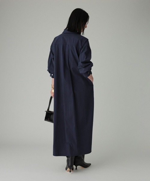 BABYLONE(バビロン)の「ワークシャツワンピース(シャツワンピース・レディース・ベージュ/ネイビー・フリー)」の14枚目の写真