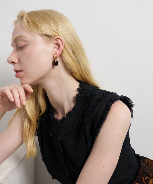 LANVIN en Bleu(ランバンオンブルー)の「ガラスカットビーズピアス(ピアス(両耳用)・レディース・ブラック・FREE)」の4枚目の写真