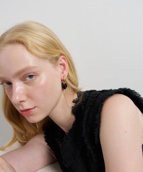 LANVIN en Bleu(ランバンオンブルー)の「ガラスカットビーズピアス(ピアス(両耳用)・レディース・ブラック・FREE)」の5枚目の写真