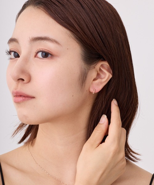 CALIN STANDARD(カリンスタンダード)の「◆金属アレルギー対応◆◆made in japan◆【純金厚メッキ】ダイヤカット 極小ミニマルカーブピアス(ピアス(両耳用)・レディース・ゴールド/ピンクゴールド/シルバー・FREE)」の9枚目の写真