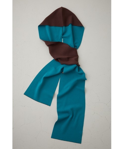 AZUL by moussy（アズールバイマウジー）の「【PLUS】リバーシブルフーディーマフラー（ストール/ショール・レディース・ダークブラウン/チャコールグレー・FREE）」の11枚目の写真