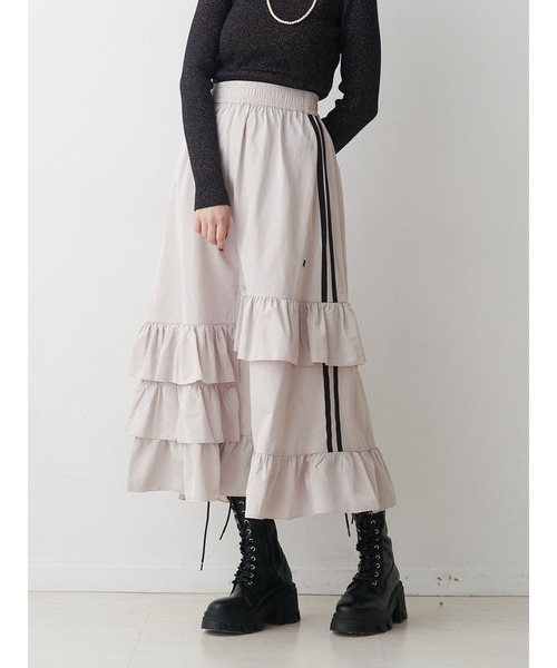 jouetie(ジュエティ)の「【WEB限定】ラインフリルフレアスカート(スカート・レディース・ブラック/アイボリー/ネイビー・MEDIUM)」の2枚目の写真