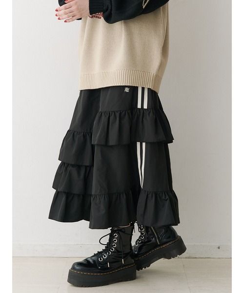 jouetie(ジュエティ)の「【WEB限定】ラインフリルフレアスカート(スカート・レディース・ブラック/アイボリー/ネイビー・MEDIUM)」の1枚目の写真