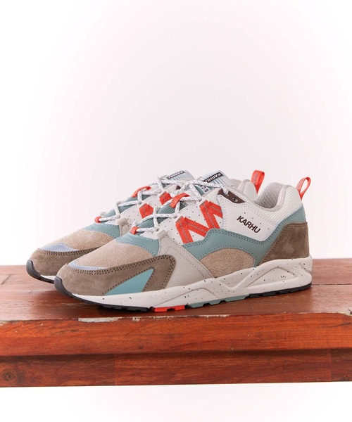 KARHU(カルフ)の「KARHU / “FUSION 2.0” スニーカー(スニーカー・レディース・グリーン系/ベージュ系/ピンク系/ブラック・7/6/5/4/8/9/10)」の2枚目の写真