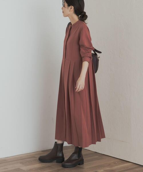 URBAN RESEARCH DOORS(アーバンリサーチドアーズ)の「『一部WEB限定カラー』『UR TECH SMOOTHLUXE』サイドプリーツ切替ワンピース(ワンピース・レディース・チャコールグレー/ピンク/ブラウン/グリーン・MEDIUM/SMALL)」の4枚目の写真