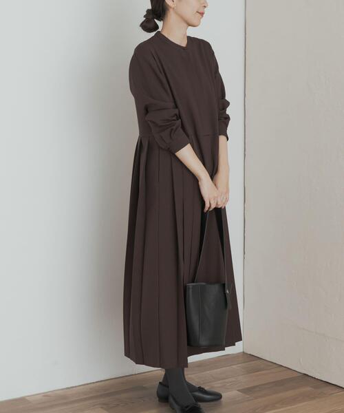 URBAN RESEARCH DOORS(アーバンリサーチドアーズ)の「『一部WEB限定カラー』『UR TECH SMOOTHLUXE』サイドプリーツ切替ワンピース(ワンピース・レディース・チャコールグレー/ピンク/ブラウン/グリーン・MEDIUM/SMALL)」の9枚目の写真