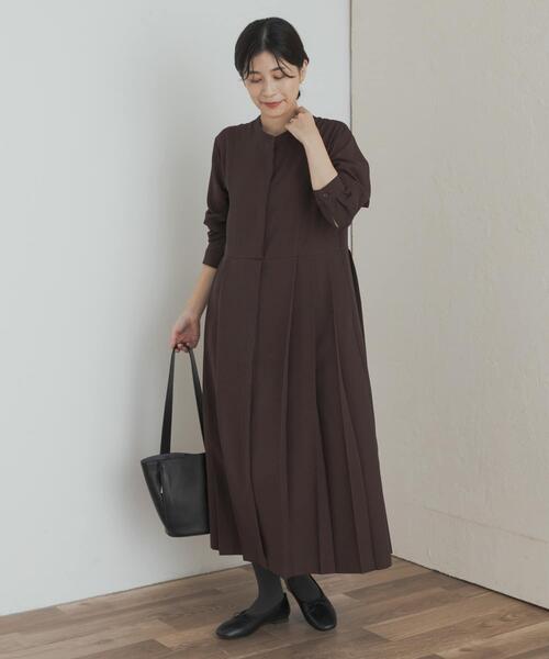 URBAN RESEARCH DOORS(アーバンリサーチドアーズ)の「『一部WEB限定カラー』『UR TECH SMOOTHLUXE』サイドプリーツ切替ワンピース(ワンピース・レディース・チャコールグレー/ピンク/ブラウン/グリーン・MEDIUM/SMALL)」の13枚目の写真