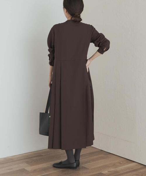 URBAN RESEARCH DOORS(アーバンリサーチドアーズ)の「『一部WEB限定カラー』『UR TECH SMOOTHLUXE』サイドプリーツ切替ワンピース(ワンピース・レディース・チャコールグレー/ピンク/ブラウン/グリーン・MEDIUM/SMALL)」の14枚目の写真